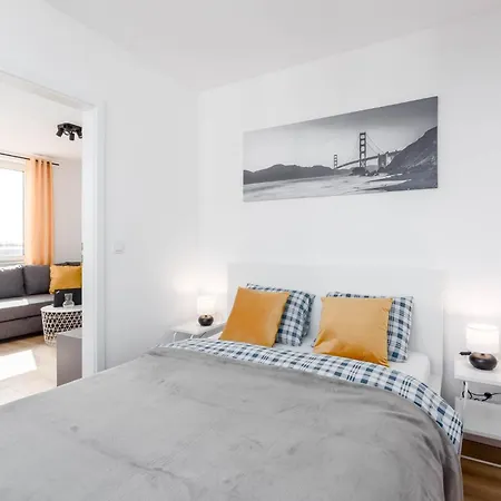Apartmán Enjoy! Srodmiescie Nowogrodzka Varšava Exteriér fotografie